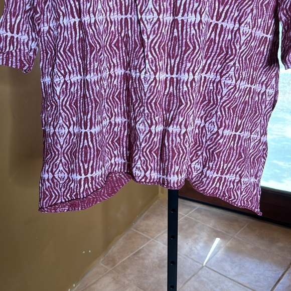 NWOT Fresh Produce Burgundy Elbow Sleeve Windfall Shark-bite Hem Tunic Sz Medium - Picture 9 of 9